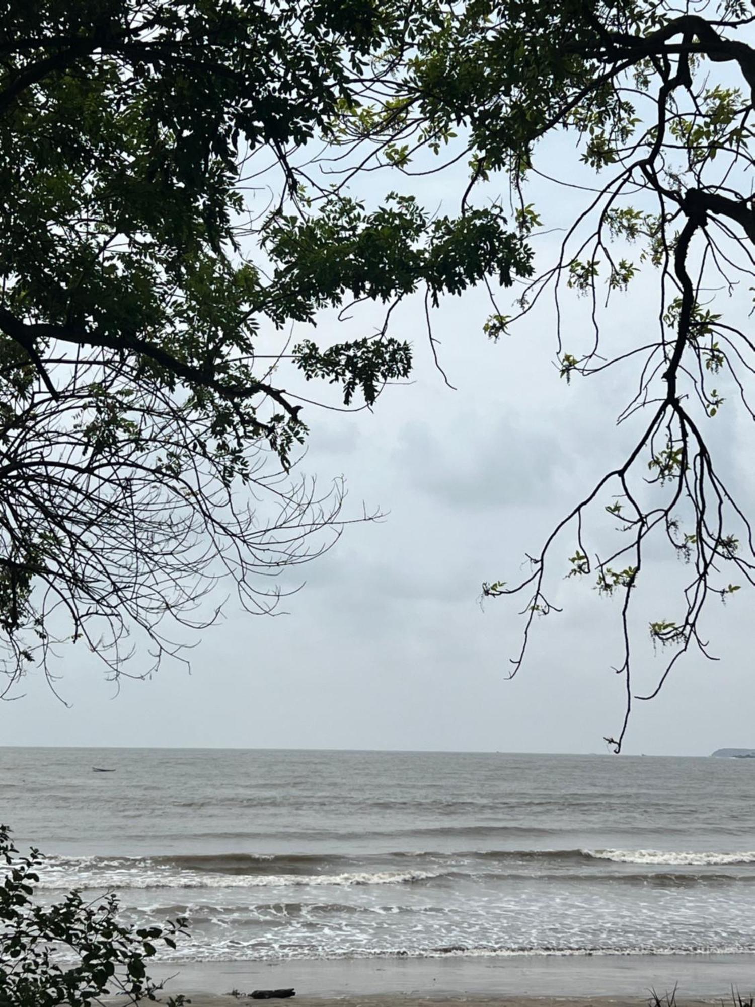 Villa By The Sea Bombay Exterior foto